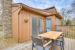 Outdoor dining - Pet-friendly Hopewell Junction Home w/ Pool (Hopewell Junction)