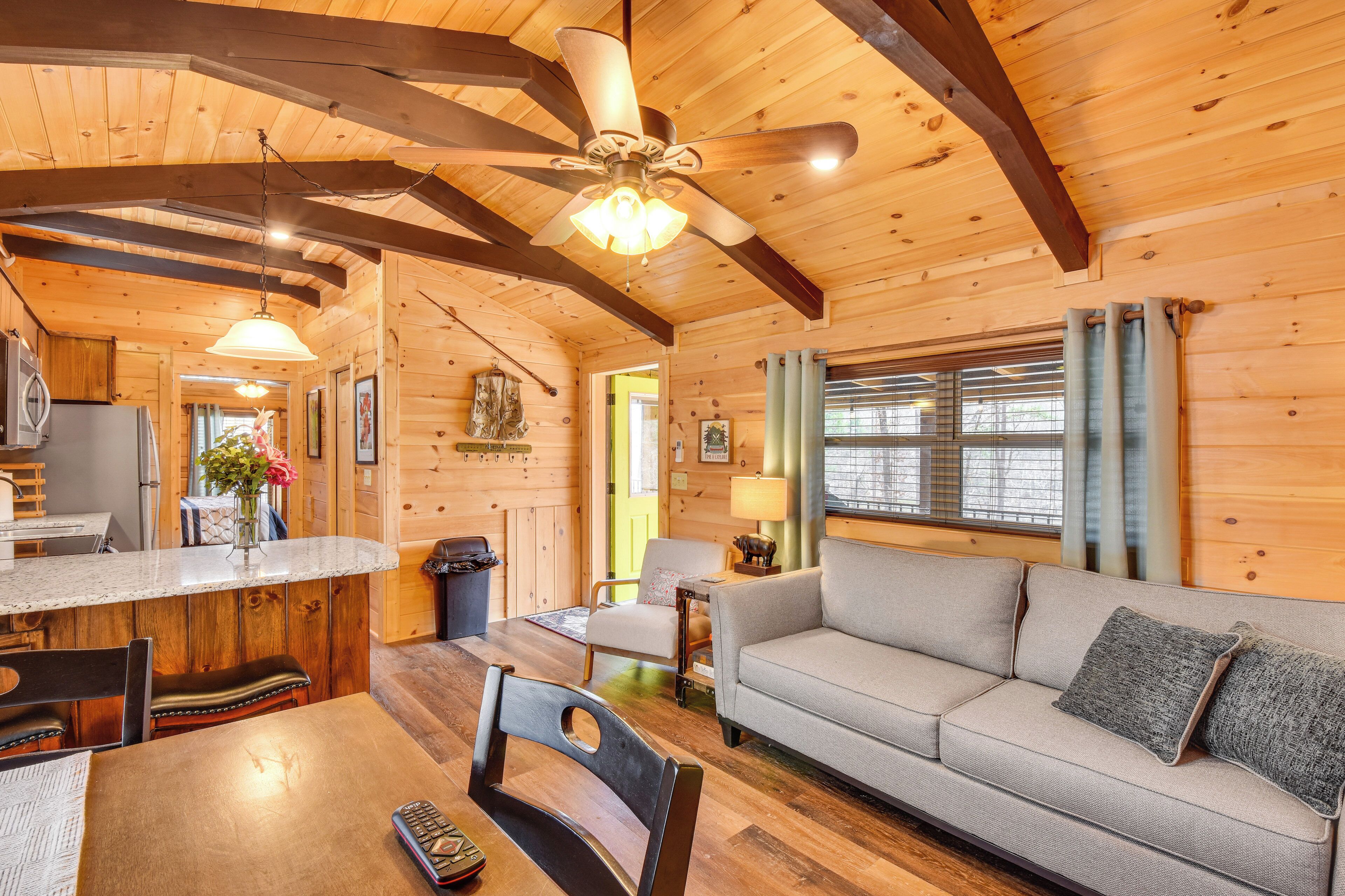 House (2 Bedrooms) | Interior