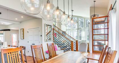 Modern Lake House Retreat w/ Deck on Pickwick Lake