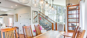 Modern Lake House Retreat w/ Deck on Pickwick Lake