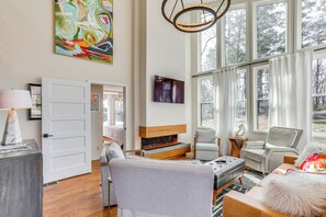 House (4 Bedrooms) | Interior