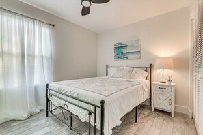 House (3 Bedrooms) | Interior - Modern Pensacola Home ~ 6 Mi to Beach! (Pensacola)