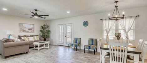 House (3 Bedrooms) | Front of property