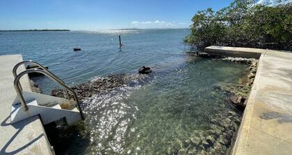 Oceanfront Hideaway - Private Dock & Sunset Views