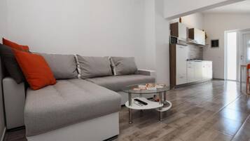 Apartment (Two bedroom Apartment with Terrace) | Private kitchen | Fridge