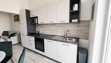Apartemen (Two bedroom Apartment with Terrace) | Dapur pribadi | Lemari es