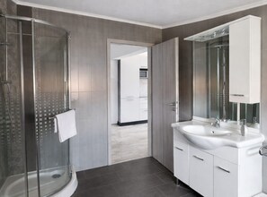 Apartment (Two bedroom Apartment with Terrace) | Bathroom