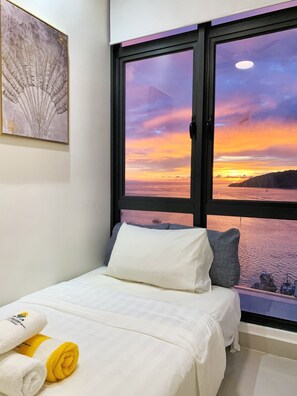 2 soverom, skrivebord, strykejern/-brett og wi-fi (inkludert)