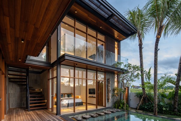 Exterior - Enchanting 6BR Villa, Breathtaking Vistas Canggu (Canggu)