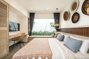 4 bedrooms, iron/ironing board, free WiFi, bed sheets - Chic 4BR Villa, Canggu Hub, 800m to Beach Bliss (Kecamatan Kuta Utara)