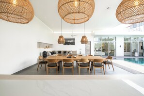 Dining - Chic 4BR Villa, Canggu Hub, 800m to Beach Bliss (Kecamatan Kuta Utara)