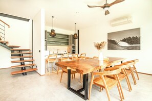 Dining - New 4BR Villa 200m to the beach Canggu (Pererenan)
