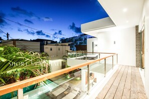 Terrace/patio - Seaside Haven: Charming 4BR Villa, 5 Min to beach (Kecamatan Kuta Utara)
