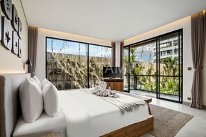 5 bedrooms, desk, iron/ironing board, free WiFi - Luxury 5BR Villa, 200m to Brawah's Beach Bliss (Canggu)