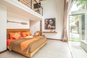 5 habitaciones, tabla de planchar con plancha y cuna de viaje 