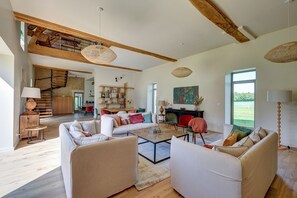 Interior - Domaine des Forges de la Vache (Raveau)