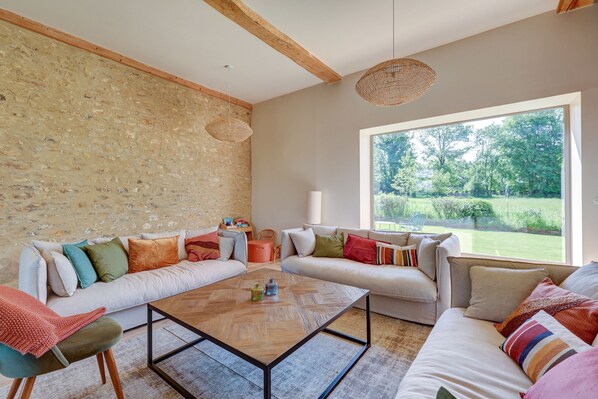 Interior - Domaine des Forges de la Vache (Raveau)