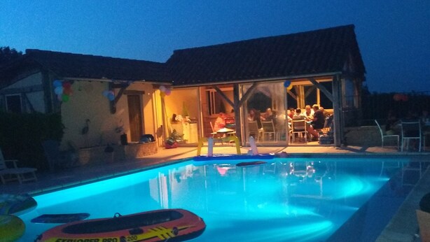 Outdoor pool - Gîte à la Campagne Avec Piscine (Sarlat-la-Canéda)
