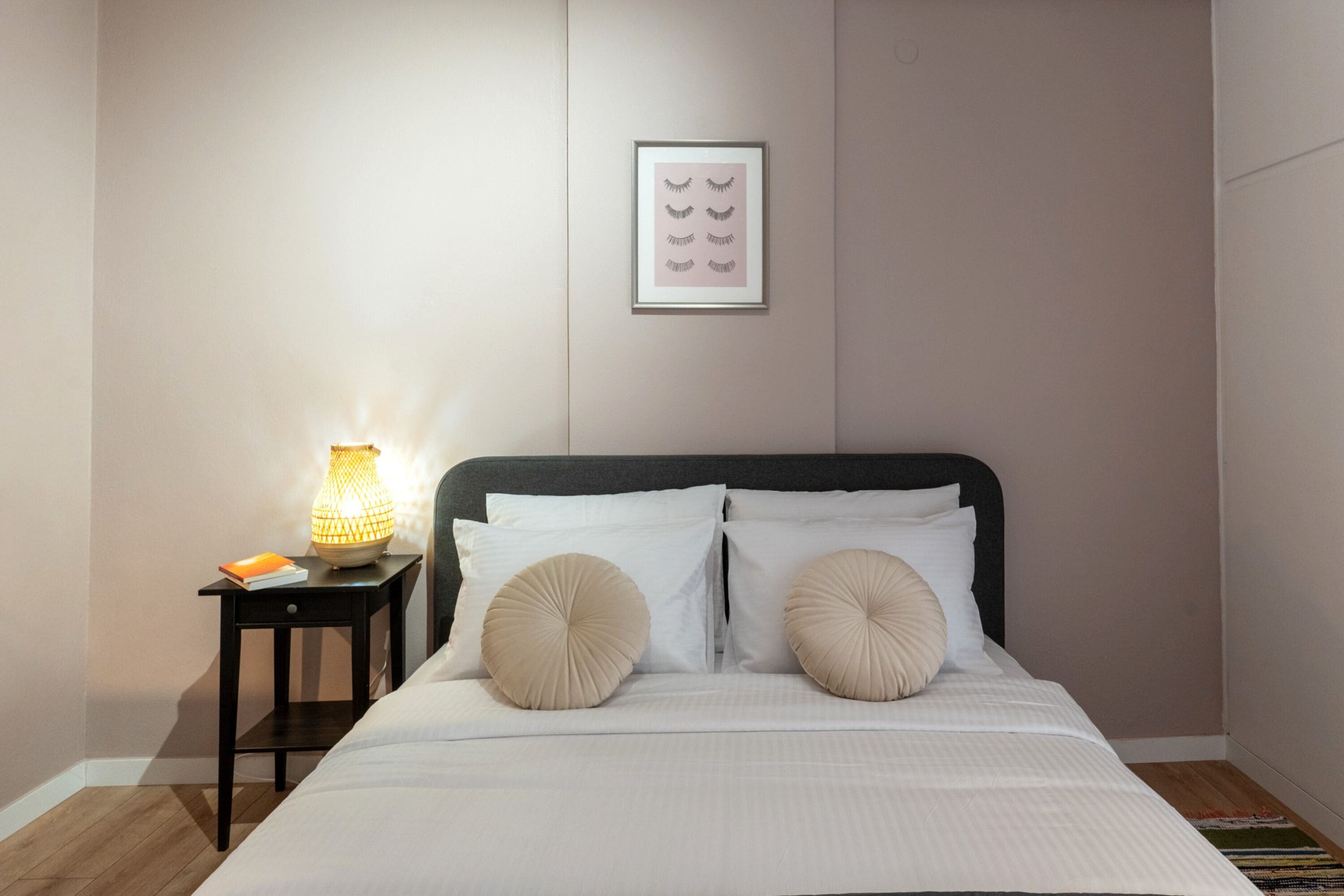 Luxury Studio | In-room safe, blackout drapes, iron/ironing board, free WiFi