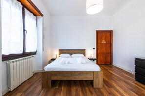 2 bedrooms, iron/ironing board, free WiFi, bed sheets - Dolce vita al Colosseo (Rome)