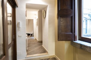 Interior - Plebiscito Rooms - Camera 2 (Naples)