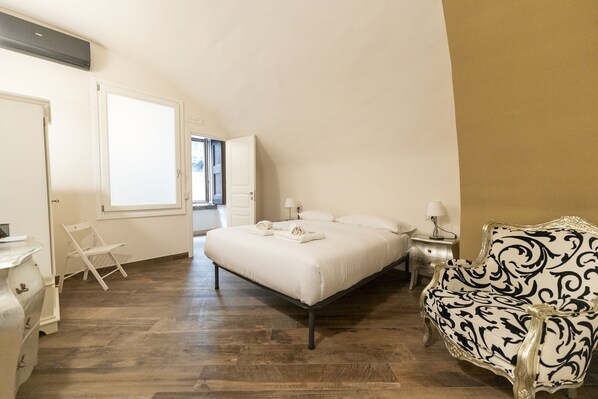 1 bedroom, free WiFi, bed sheets