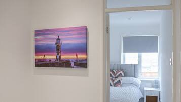 3 makuuhuonetta, yksilöllisesti sisustettu, yksilöllisesti kalustettu