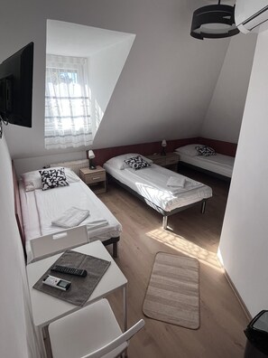 Standard Room, Multiple Beds