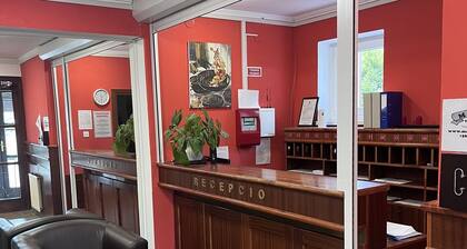 Måjus 1 Vendéghåz - Torony