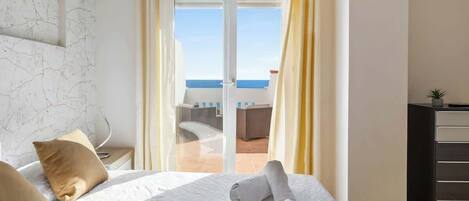 3 habitaciones, tabla de planchar con plancha y wifi gratis