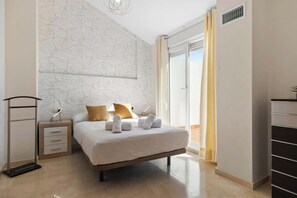 3 bedrooms, iron/ironing board, free WiFi, bed sheets - Breathtaking terrace by Costarentals - Ref M45 (Manilva)