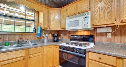 Cabin in Jordan, AR
2 bed 1 bath Cabin