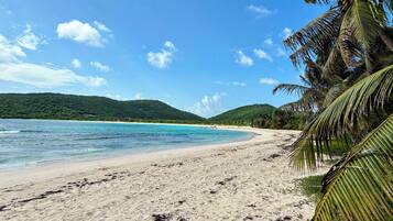 Liegestühle, Strandtücher