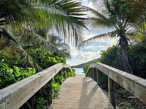 Chill & Relax at Sun Sand Beach Apartment