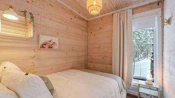 2 bedrooms, WiFi, bed sheets