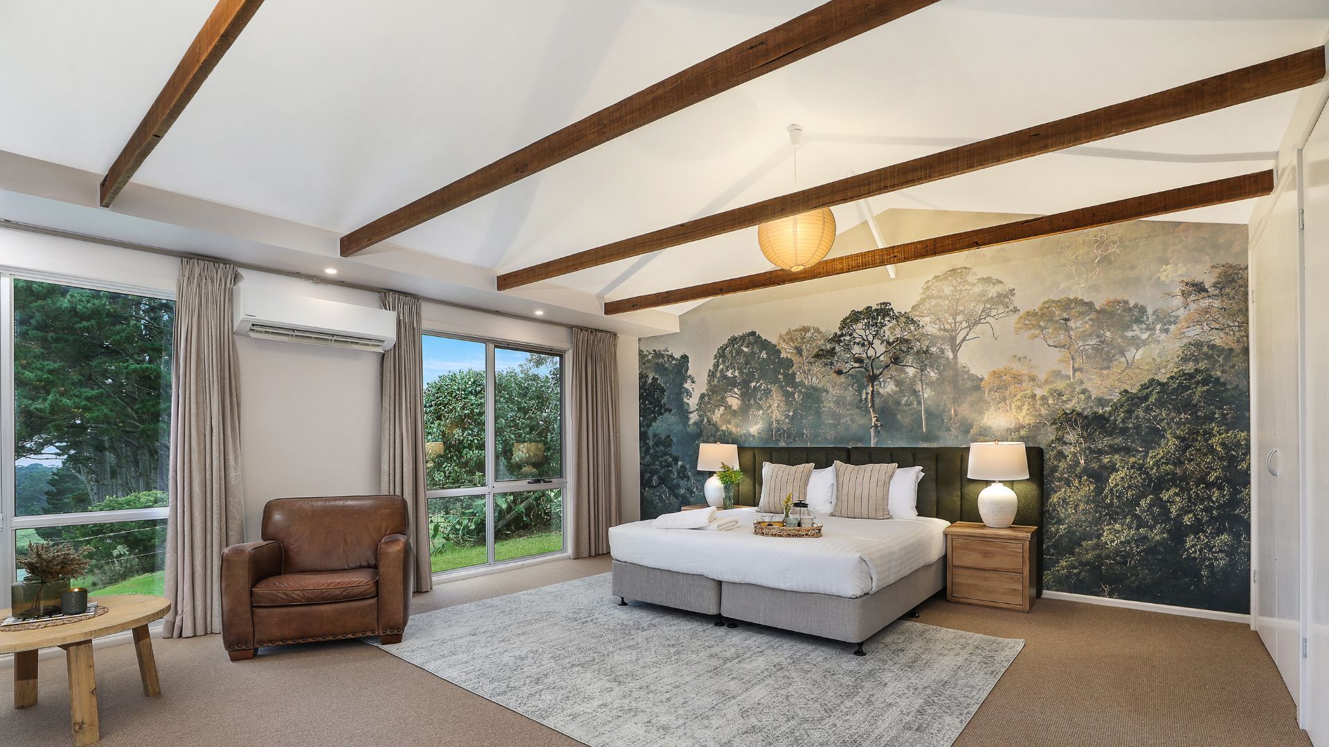 3 bedrooms, iron/ironing board, travel cot, WiFi