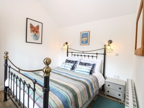 1 habitación, decoración personalizada y muebles diferentes 