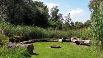 Cottage | Property grounds