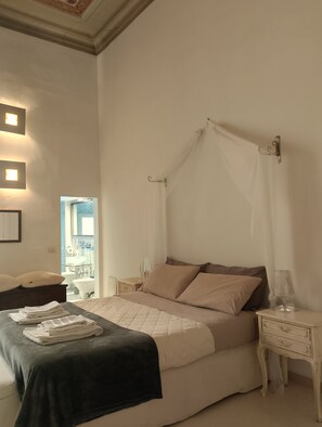 2 bedrooms, desk, iron/ironing board, travel crib