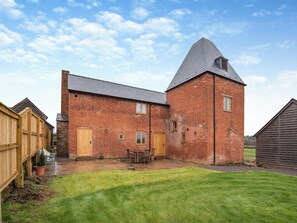 Unclassified image, 4 of 21, button - 4 bedroom accommodation in Canon Pyon, near Hereford (Canon Pyon, near Hereford)
