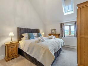 4 bedrooms, free WiFi, bed sheets