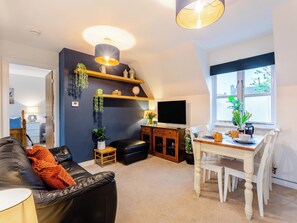 Living area - Delightful recently completed Annexe close to Cambridge. (Cambridge)