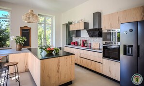 Fridge, microwave, oven, dishwasher - LA Maison DE Ninette (Castelculier)