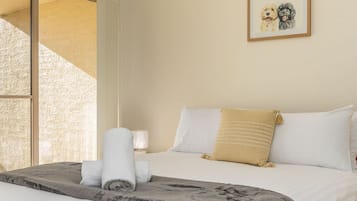 2 quartos, ferros/tábuas de passar roupa, Wi-Fi, roupa de cama