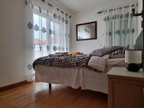 2 bedrooms, iron/ironing board, WiFi, bed sheets - Cabanas de Tavira, A Wonderful T2 With Seaview (Cabanas de Tavira)
