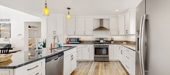 Countryside retreat with modern amenities, game room, & beautiful view