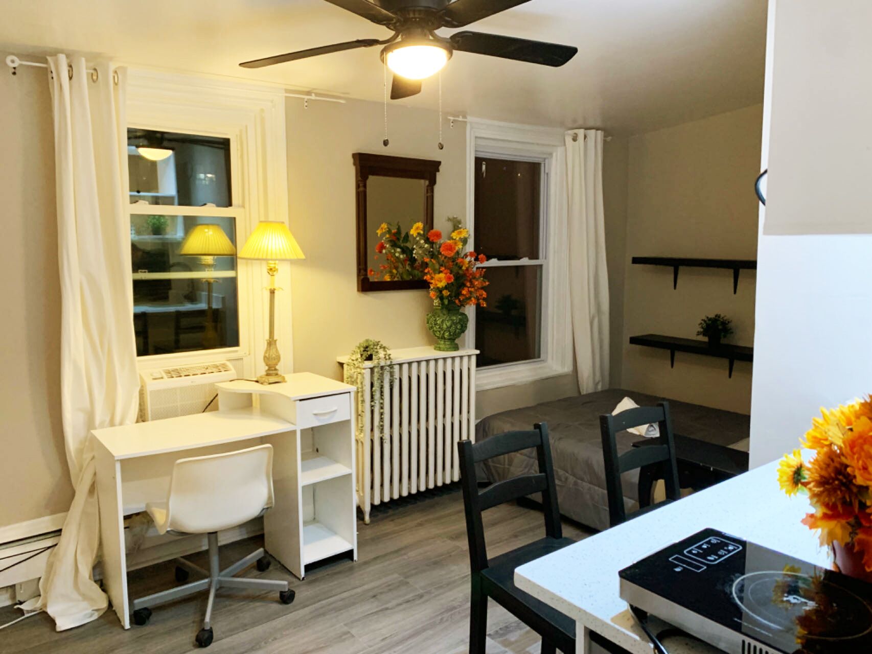 1 habitación, escritorio, wifi gratis y ropa de cama 