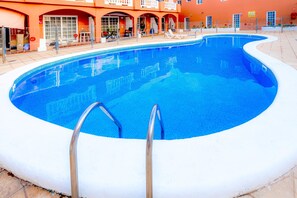 Pool - Casa Mimosa - Amazing Roof Terrace, within 5 minutes of all local amenities  (Castillo Caleta de Fuste)