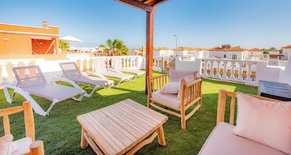 Casa Mimosa - Amazing Roof Terrace, within 5 minutes of all local amenities