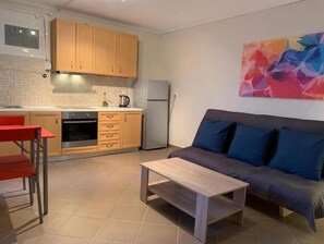 Living area - One-bedroom Apartment with Partially Sea View Aloha (Kithira)